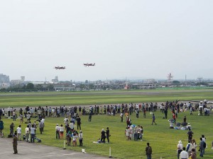 帰投時の編隊離陸